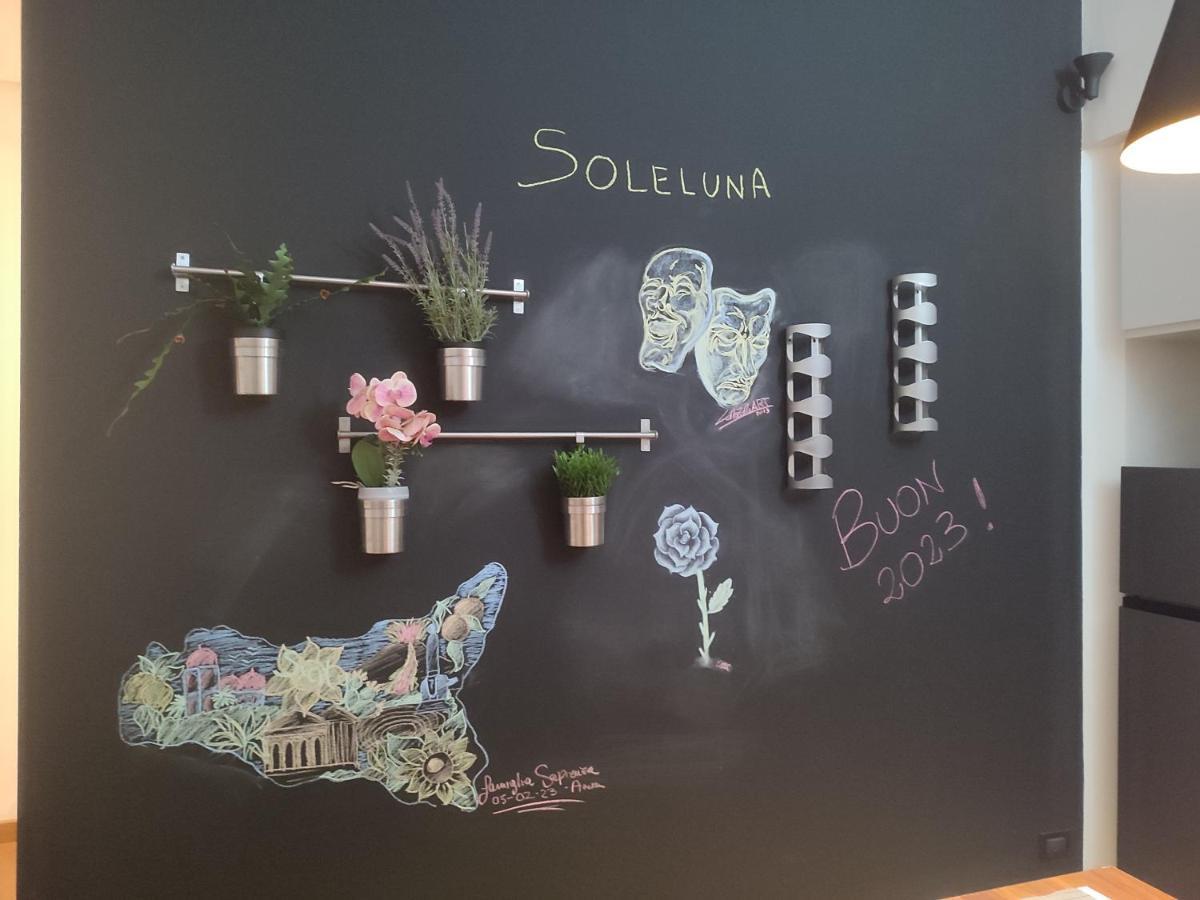 Soleluna Catánia Buitenkant foto